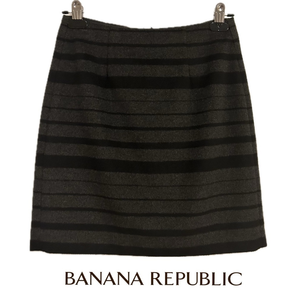 Banana Republic Striped Black/Charcoal Wool Blend Mini Skirt Size 0